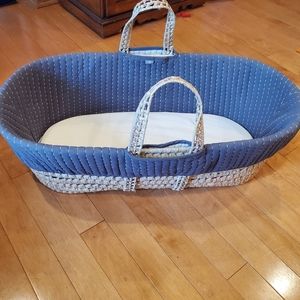 Moses Basket Woven Bassinet by Tadpoles with liner and pad